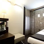 Ancora Hotel