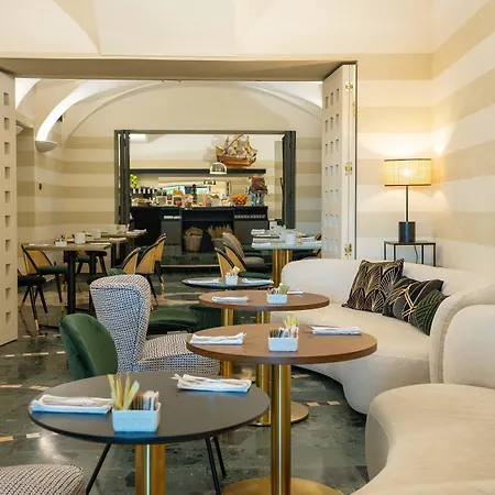 Ancora Hotel